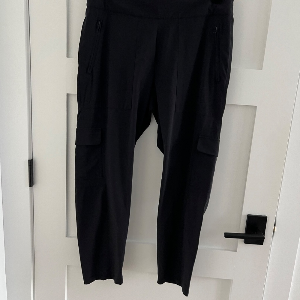 ATHLETA Women's Chelsea Lightweight Cargo Pant - Sz 12P - Picture 9 of 12